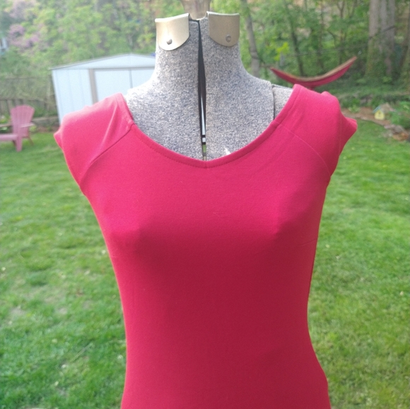 Size xs Red le chateau body cocoon dress - Picture 6 of 16